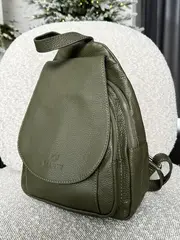 Женский городской рюкзак из натуральной кожи цвет оливковый