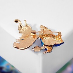 Купить брошь 