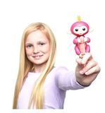Интерактивная обезьянка Fingerlings Белла розовая