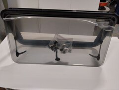 Окно RV HIGH-STRENGTH MOLDED PLASTIC RV PUSH WINDOW 900*600