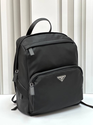 Текстильный рюкзак Prada