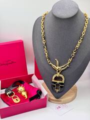 Колье ЗАМОК в клюве птицы в стиле Schiaparelli с черной эмалью