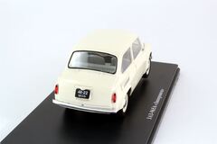 ZAZ-965A Zaporozhets white 1:24 Legendary Soviet cars Hachette #17