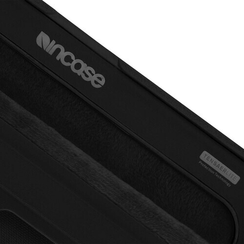 Macbook pro incase sleeve 2025