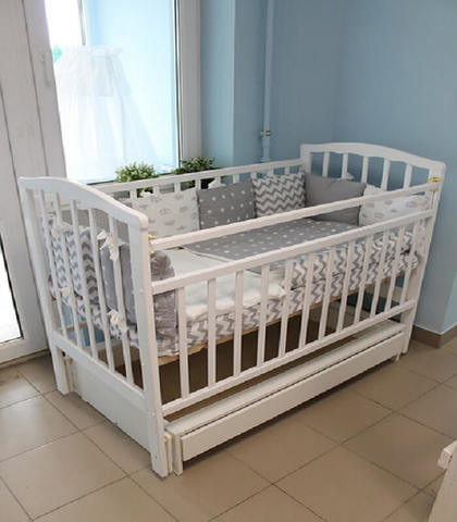 Кроватка для новорожденных 