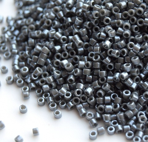 DB-0268 Бисер цилиндрический Миюки делика 11/0 не прозрачный дым глянцевый /Miyuki delica 11/0 Opaque Smoke Luster