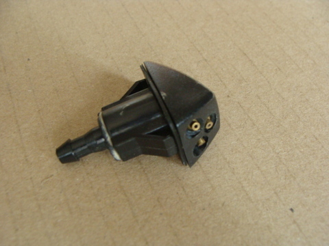 форсунка стеклоомывателя (3 отв) Geely MK  1017002185