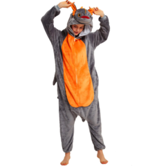 Серый летучий дракон