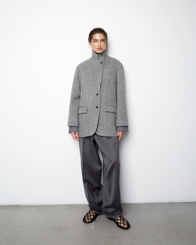 Пальто-жакет из шерсти елочка серый