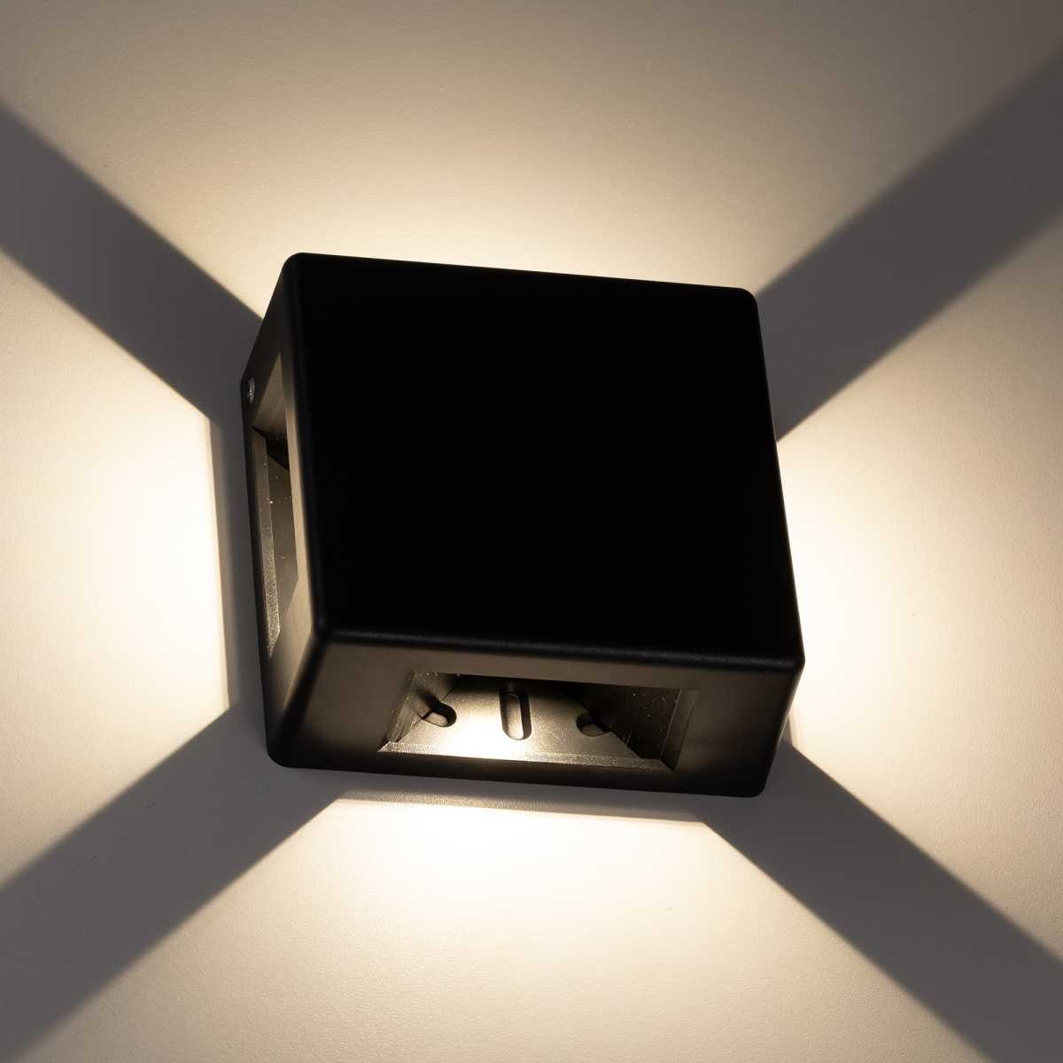 Уличный настенный светильник Citilux CLU0721
