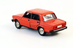 VAZ-2105 Lada red with black bottom 1:43 Agat Mossar Tantal