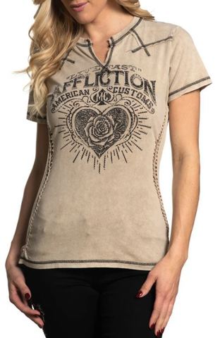 Affliction | Футболка женская AC SUNSET ROAM AW22754 с плетением перед на модели