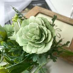 Розы искусственные с гортензией и травяной добавкой, Светло-зеленые, 27 см, 1 букет