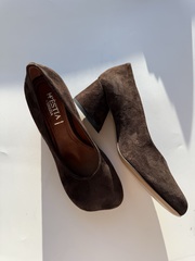 Туфли на устойчивом каблуке в цвете горький шоколад