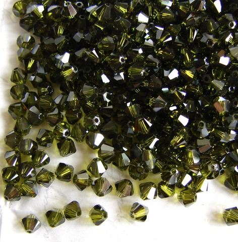 Биконусы 4мм Сваровски Оливковый / Olivine