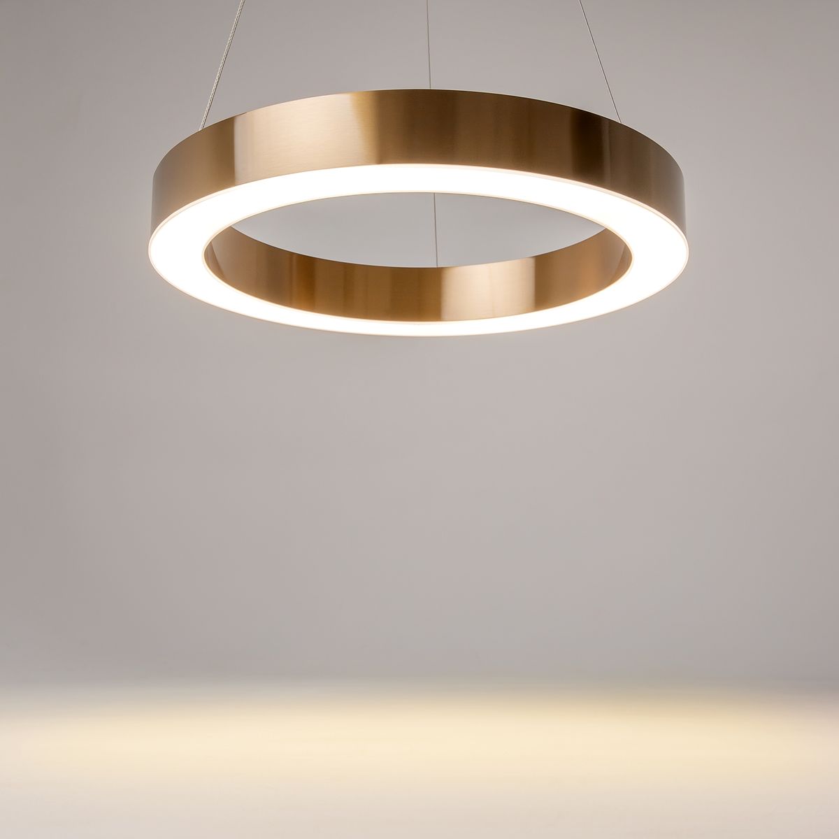 Подвесная светодиодная люстра Maytoni Saturno MOD415PL-L36BS4K