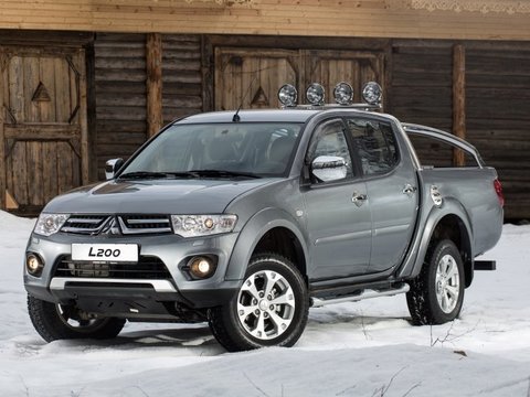 Чехлы на Mitsubishi L-200 2013–2016 г.в.