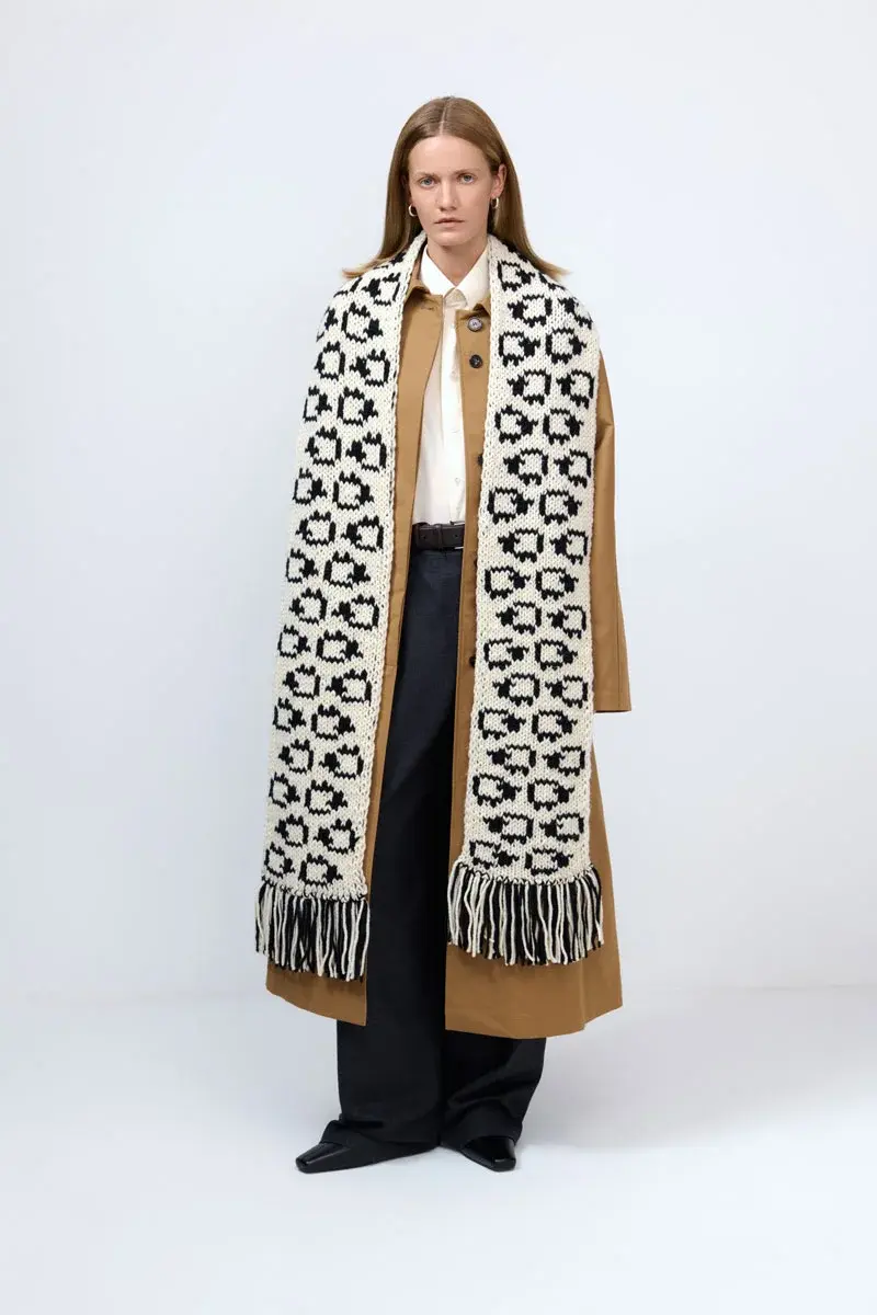 Объемный двусторонний шарф 