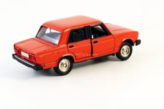 VAZ-2105 Lada red with black bottom 1:43 Agat Mossar Tantal