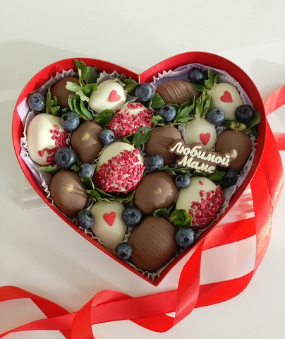 Клубника в шоколаде сердце 