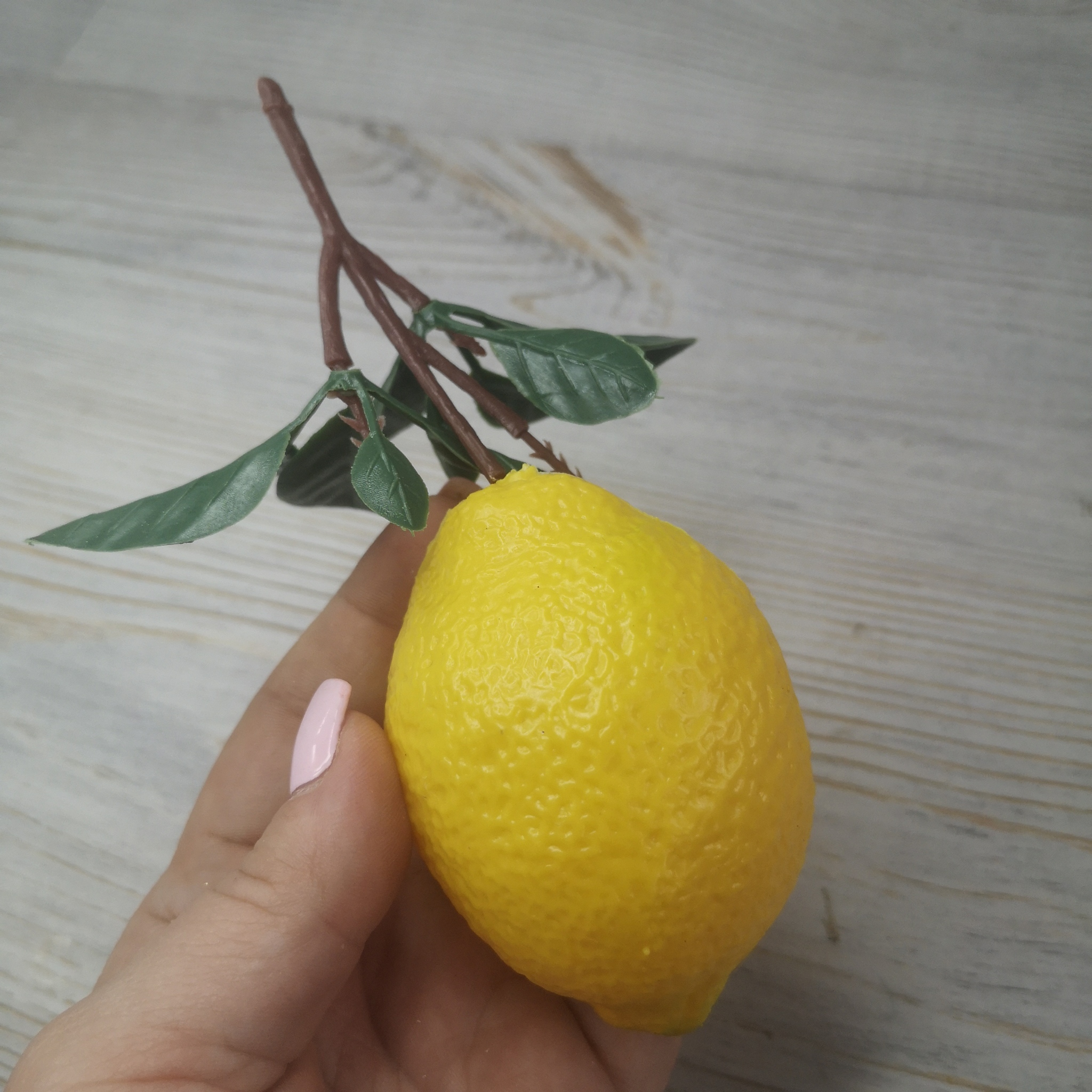 Стоковые фотографии по запросу Много лимонов