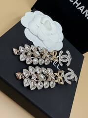 Серьги CHANEL длинные с кристаллами