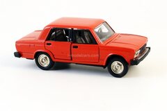 VAZ-2105 Lada red with black bottom 1:43 Agat Mossar Tantal