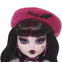 Дракулаура в Стиле Высокой Моды