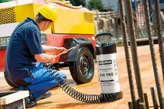 Распылитель Gloria 410TKS Profiline, окрашенная сталь c пластиковым внутренним покрытием, масло-бензостойкий, с манометром, спиралевидный шланг, объем 10 л