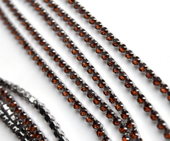 Стразовая цепочка 2 мм топаз прозрачный, родий