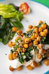 БАТАТ С НУТОМ И ШПИНАТОМ