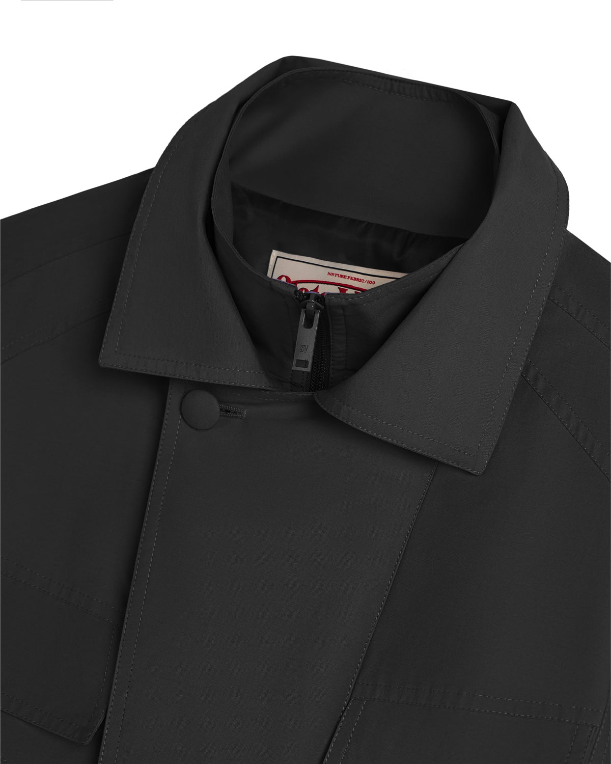 Куртка с объемными плечами