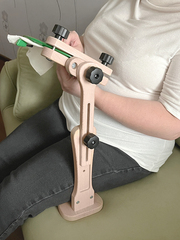 Диванно-настольный держатель для пялец "Помощница"