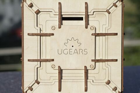 Сейф с кодовым замком на 3 цифры от Ugears - сборная механическая модель, деревянный конструктор, 3D пазл