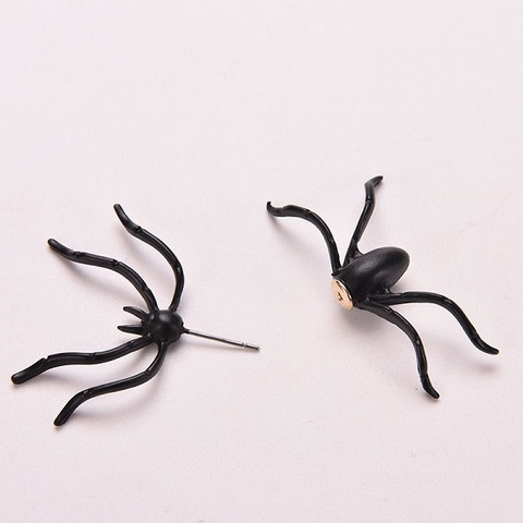 Серьги гвоздики черный паук