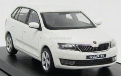 Skoda Rapid Spaceback 2014 white Candy Abrex 1:43
