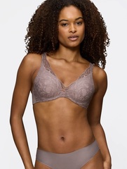 Бюстгальтер кружевной Triumph Body Make-Up Illusion Lace WP