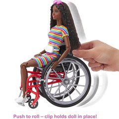 Барби Fashionistas 166 Брюнетка с Инвалидным Креслом в Платье в Радужную Полоску