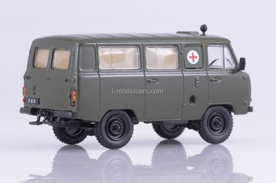 【レア】ソ連製のミニカー UAZ 452B箱付き(1/43スケール) UAZ 452B Buhanka USSR Soviet Minibus Off-road Van 1:43 Scale