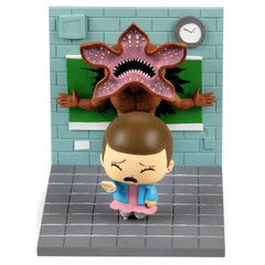 Фигурка Stranger Things: Eleven VS Demogorgon (Diorama)