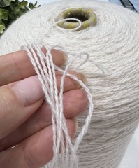 Полушерсть E.Miroglio , art. AMBROSIA, Состав: 50% меринос, 50% полиакрил, молочный