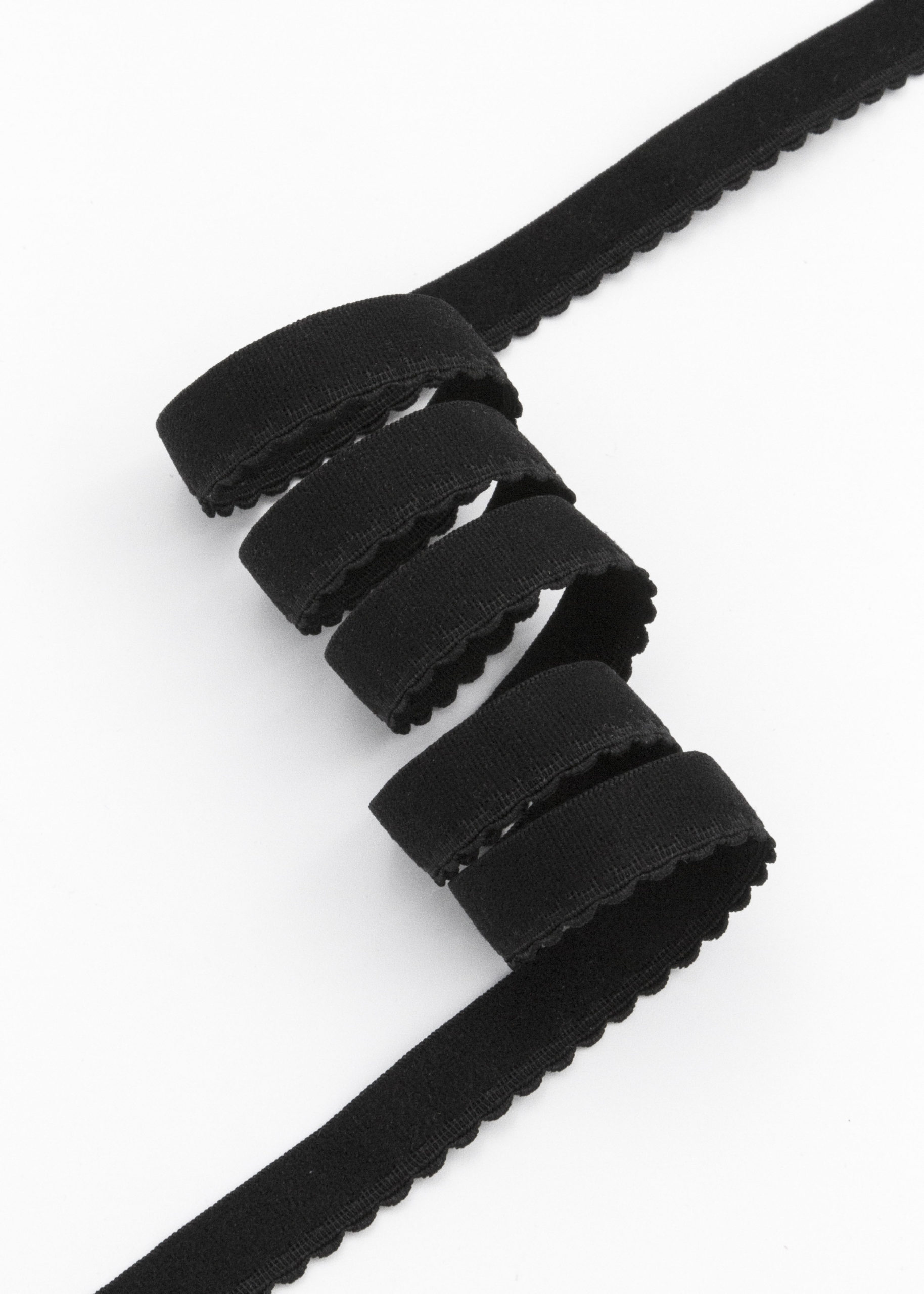 Резинка отделочная черная ажурная ширина 12 мм с учетом фестона