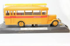 ZIS-8 Emergency Service metal 1:43 Miniclassic