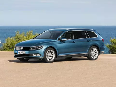 Чехлы на Volkswagen Passat 8 универсал 2014–2024 г.в.