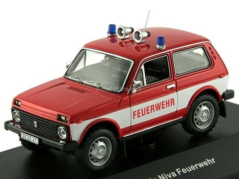 VAZ-2121 Niva Lada Feuerwehr Fire Department DDR CCC049 IST Models 1:43