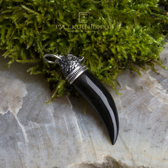 Амулет "Волчий клык". Чёрный нефрит