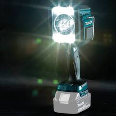 Аккумуляторный фонарь Makita DEBDML812