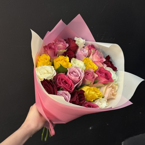 Миксовый букет из 27 кенийских роз