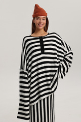 Свитшот в полоску