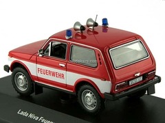 VAZ-2121 Niva Lada Feuerwehr Fire Department DDR CCC049 IST Models 1:43